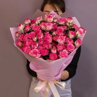Букет «Розовый бум» – пышные кустовые розы в нежно-розовых тонах Чаплыгин Липецкая область