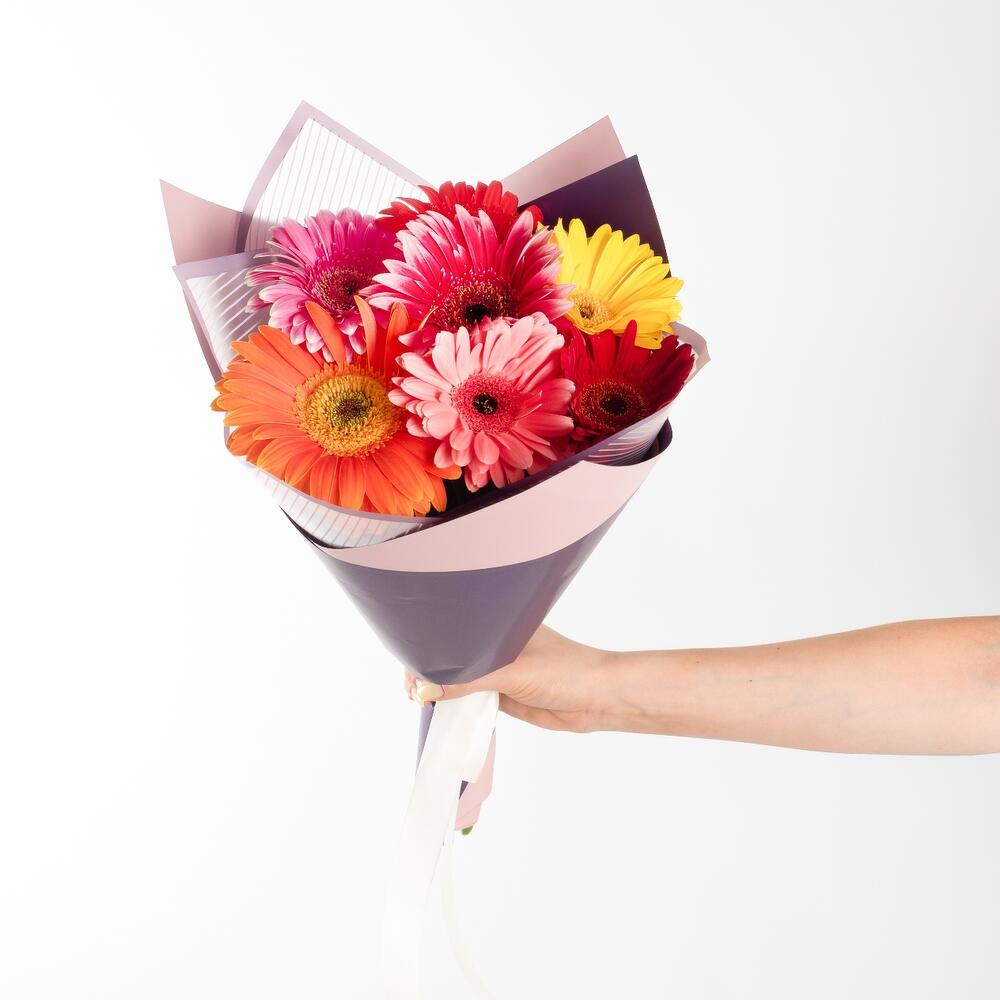 Солнечный букет из 7 свежих гербер – радость в подарок Чаплыгин Липецкая область