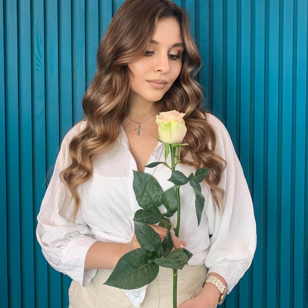 Комплимент из розовой эквадорской розы – минимализм роскоши Чаплыгин Липецкая область