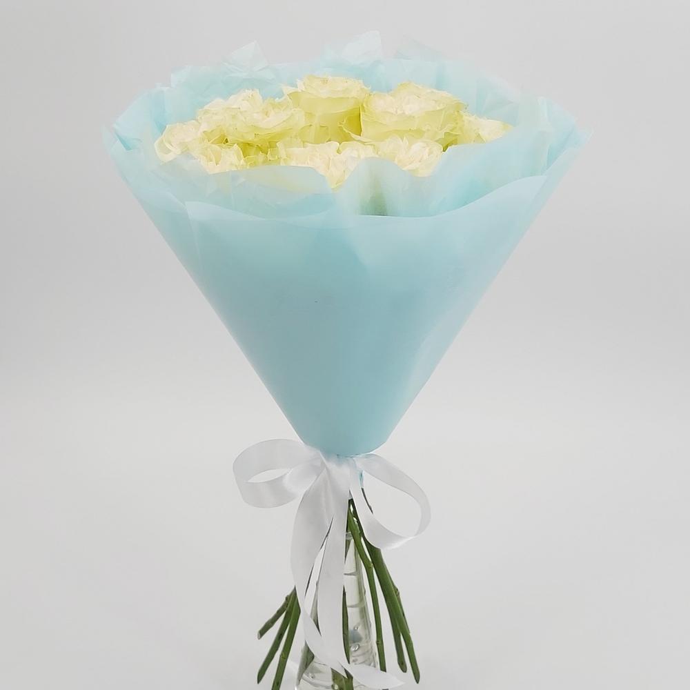 Букет «Кружевное облачко» – 11 белоснежных роз в нежной упаковке Чаплыгин Липецкая область