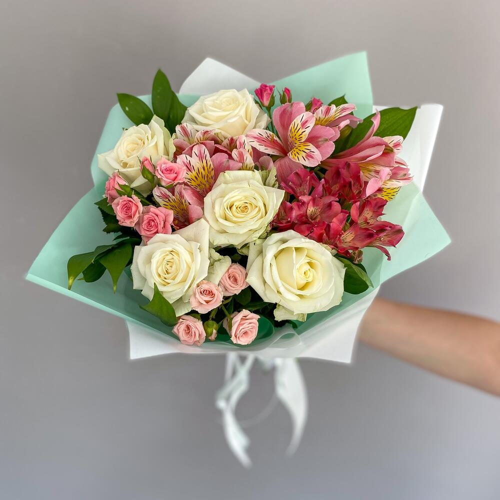 Букет «Николь» – изысканное сочетание роз, кустовых роз и альстромерий Чаплыгин Липецкая область