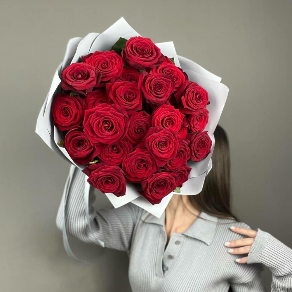 «Королевский бархат» – 25 роскошных красных роз из Эквадора  Чаплыгин Липецкая область