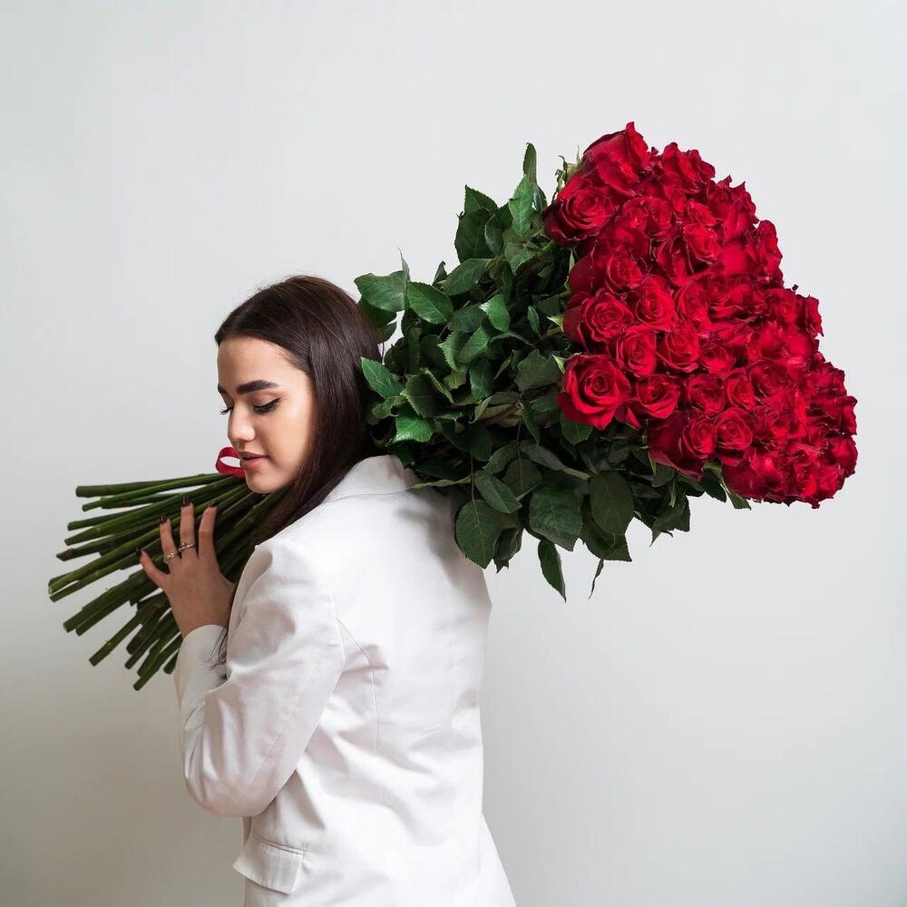 Роскошный букет из 51 красной розы – воплощение безграничной любви Чаплыгин Липецкая область