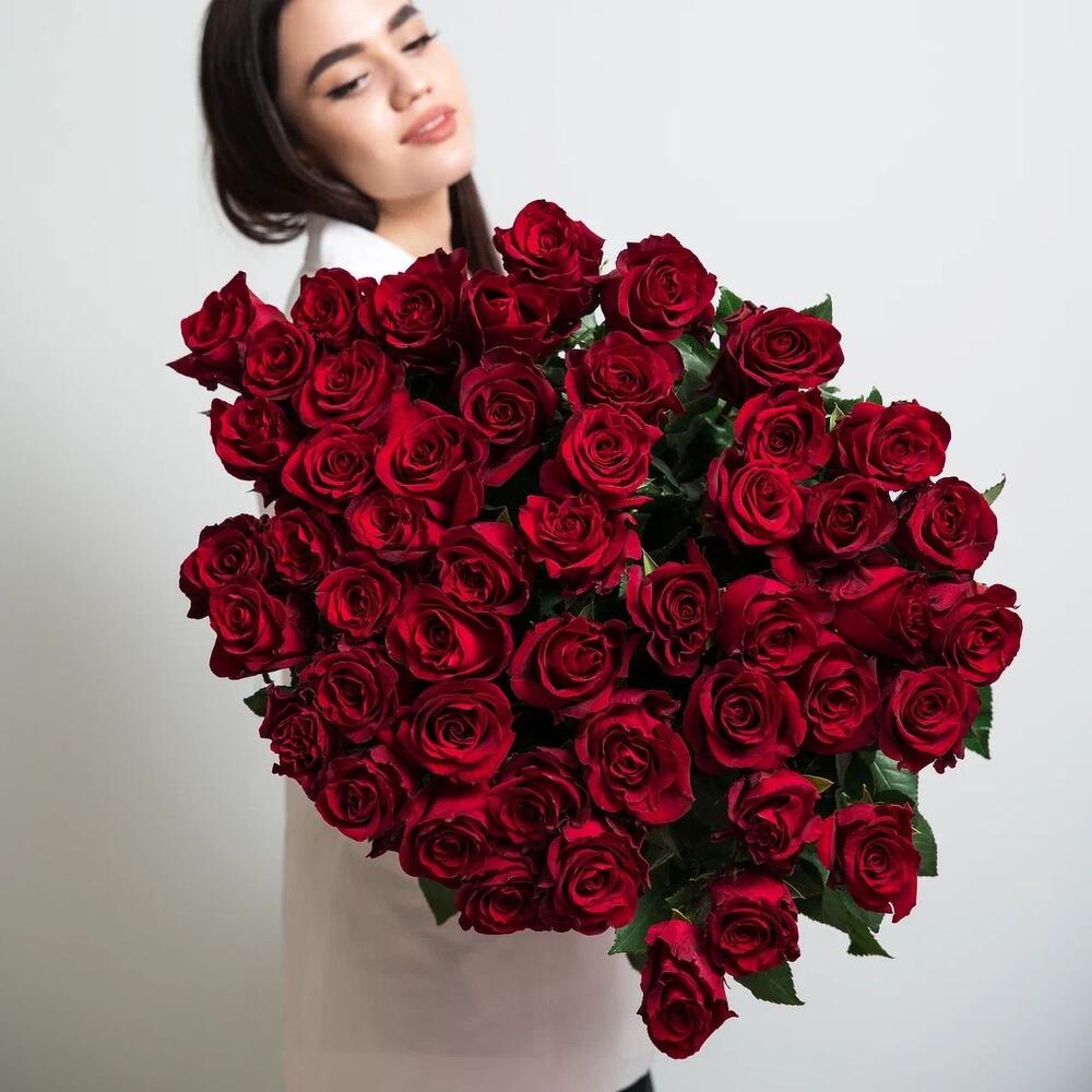 Роскошный букет из 51 красной розы – воплощение безграничной любви Чаплыгин Липецкая область